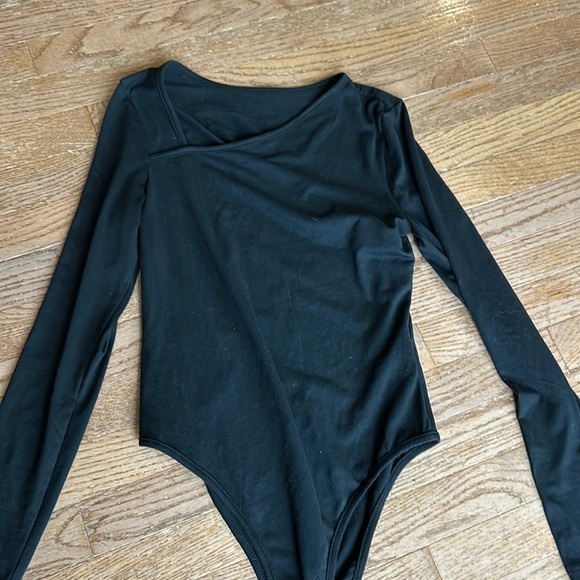Women’s bodysuit size medium - Picture 1 of 4